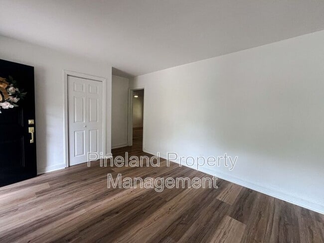 Photo - 1009 Martindale Dr