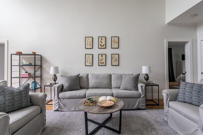 Photo - 29 Le Grand Ave