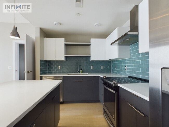 Photo - 3rd Floor Beauty! Unit 306