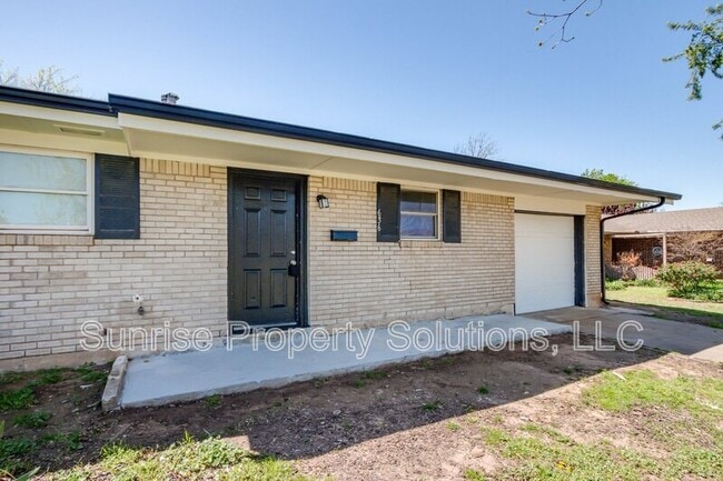 Photo - 636 SW 13th St