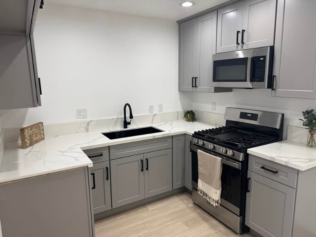 Building Photo - 5776 Rostrata Ave Rental
