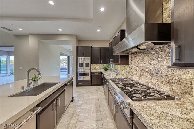 Photo - 72 Bella Lago Ave