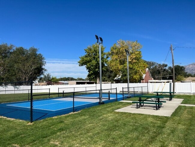 Photo - Beautiful 2023 New construction end unit w...