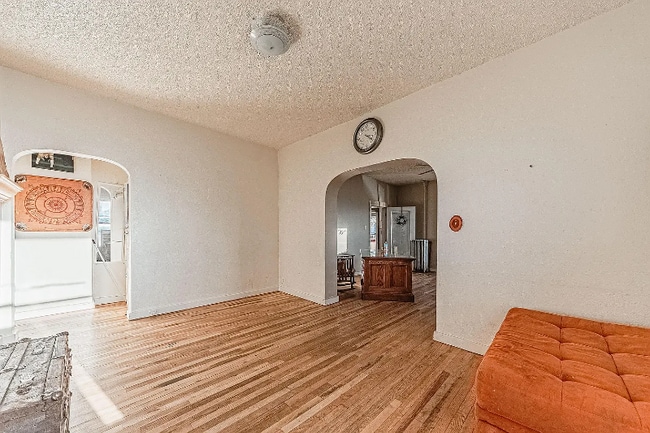 Photo - 417 W 3rd St Unit 1