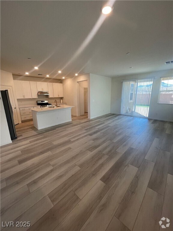 Building Photo - 3203 Segesta Ave Rental