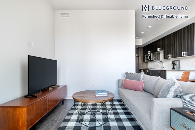 Photo - 2015 2nd Ave Unit FL17-ID70