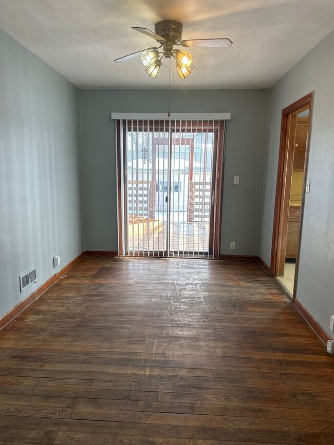 Photo - 1000 Columbia St