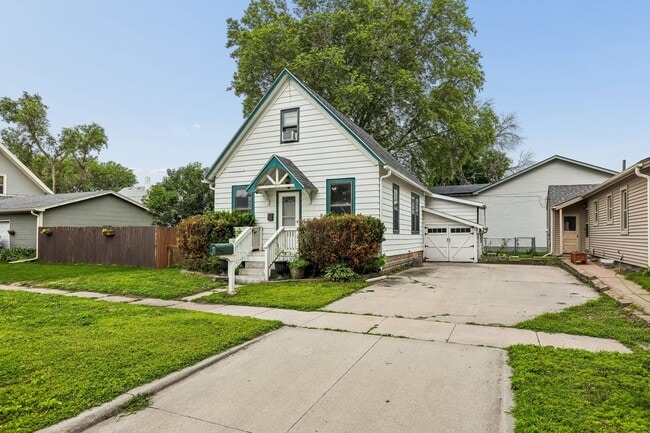Building Photo - 3 bedroom in Fremont