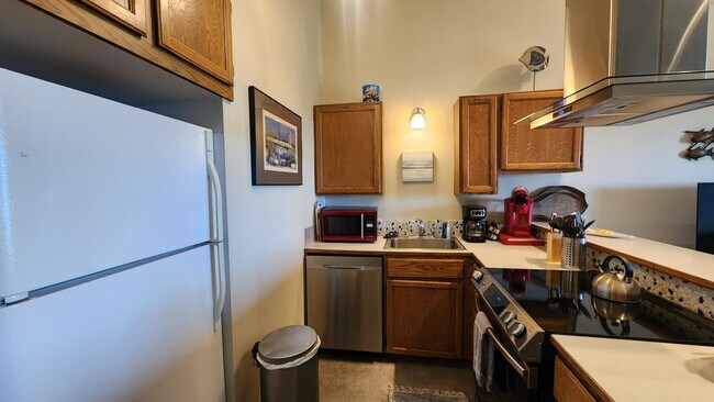 835 Ocean Shores Blvd NW