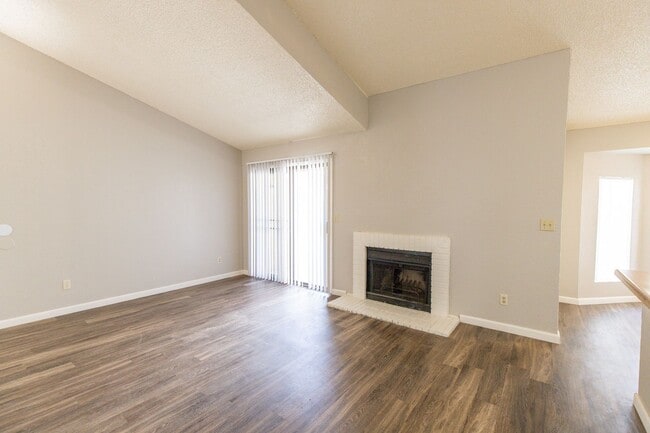 Photo - Beautiful 2 bedroom 2 bathroom with privat...