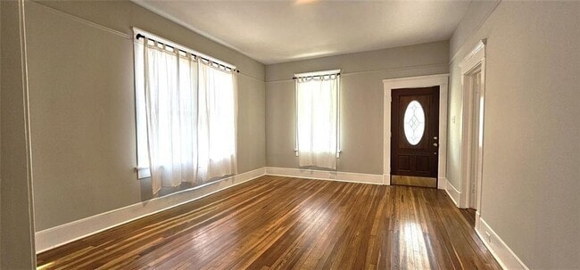 Photo - 1047 Ridge Ave