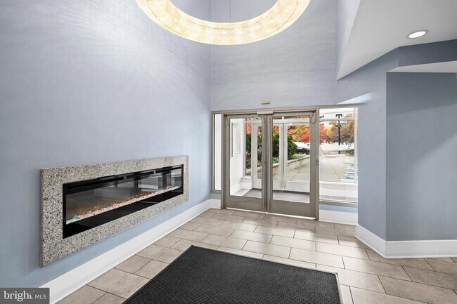 Photo - 555 Massachusetts Ave NW Unidad 815