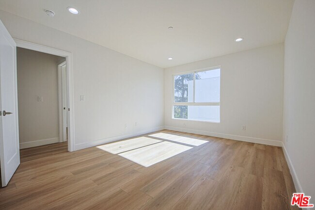 Photo - 10803 1/2 Kling Street Apt #1/2, Los Angeles, CA 91602 - 4 BR 5 BA townhouse