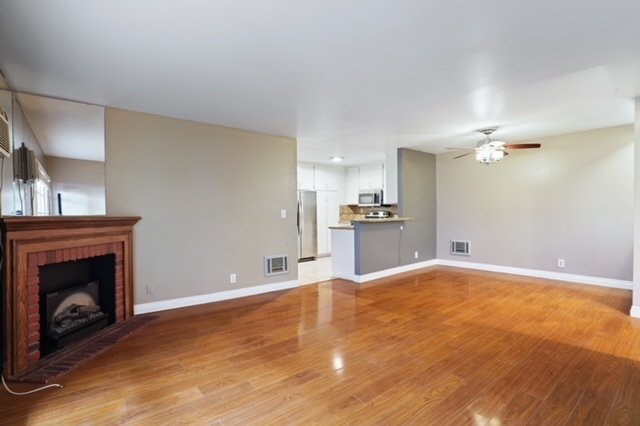 Photo - 2 Bed / 2 Bath in Old Town Pasadena Unit #119