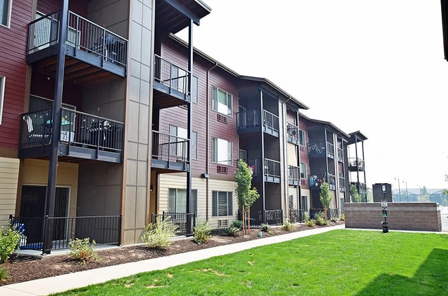 Photo - Bellevue Crossing Apartments
