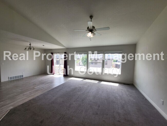 Photo - 998 S 960 E Unit Upstairs