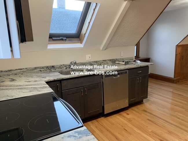 Photo - 81 Litchfield St Unit #3,