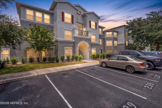 Building Photo - 3591 Kernan Blvd S Unit 813