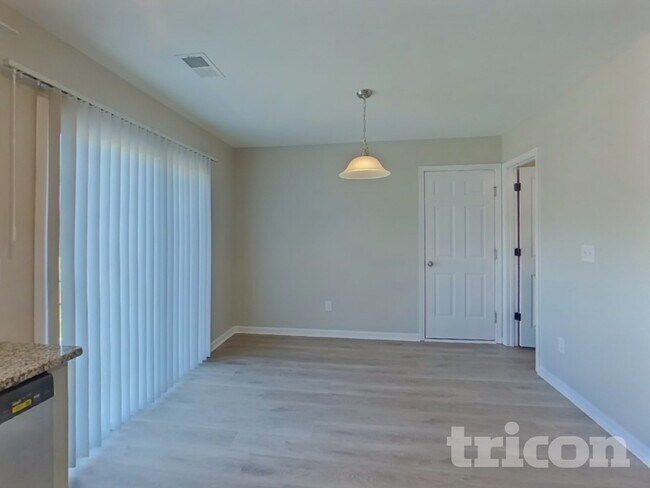Photo - 271 Millen Dr