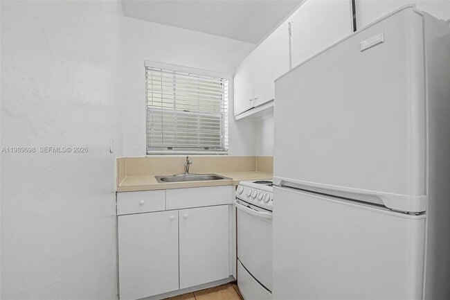 Photo - 427 Anastasia Ave Unidad 20