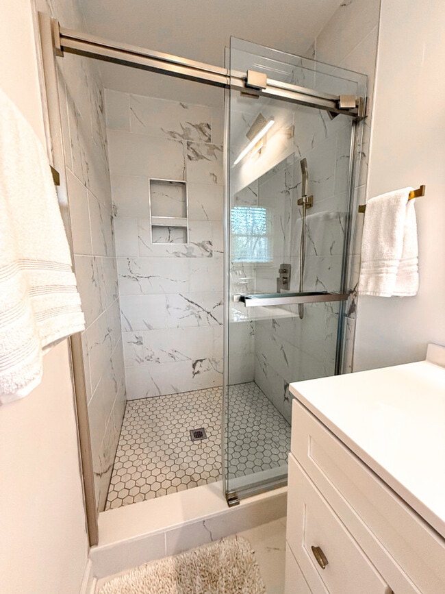 Photo - 7601 Bedfordshire Dr Unit ID1293793P