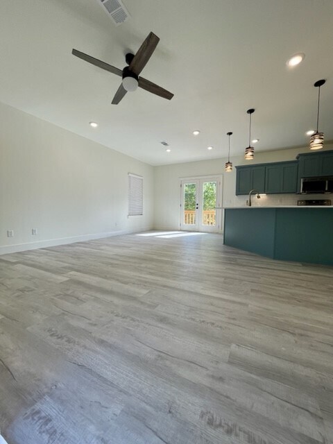 1 Inchcape Ln
