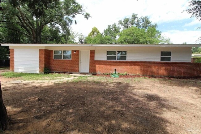 Building Photo - 6037 Syrcle Ave