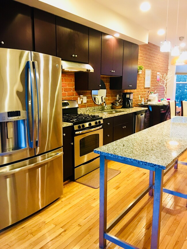 Photo - 1410 Wheyfield Dr