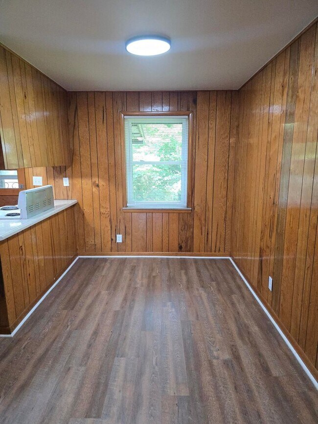 Photo - 2 bedroom 1 bath Apartment Unit 2