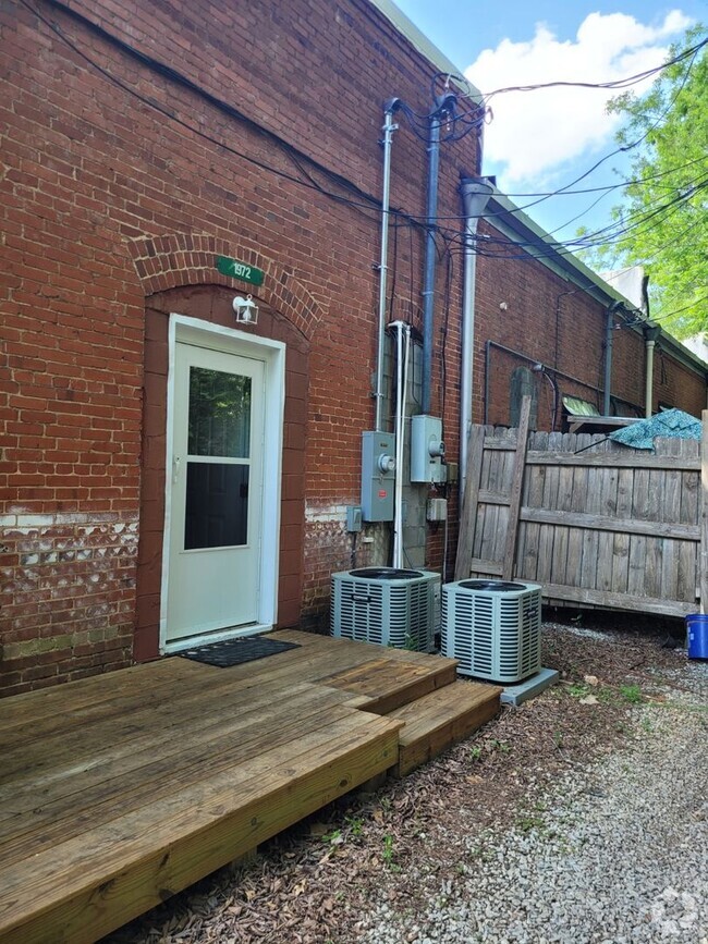 Building Photo - Now Leasing -Madison Co-Comer, GA-2 Bedroo... Unit 1972 Main St (Suite 101) Rental