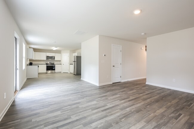 Photo - 161 Evvalane Dr