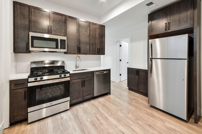 Photo - 1921 W Summerdale Ave Unit 1F