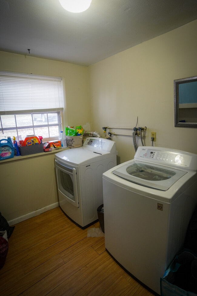 Photo - 139 Honness Ln Unit B