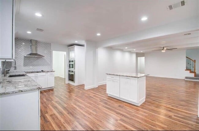 Photo - 17211 Rolling Creek Dr