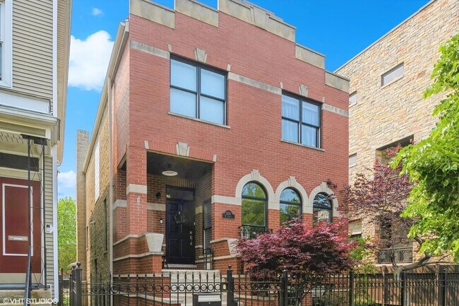 Photo - 3120 N Leavitt St House