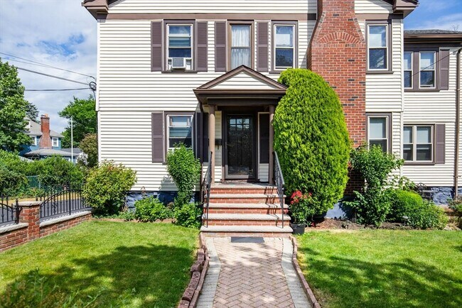 Photo - 28 Churchill Ave