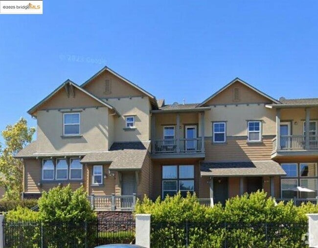 Building Photo - 106 Portola Pl Rental