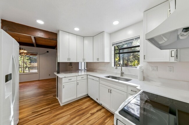 Photo - Large Mountain home with garage by the river