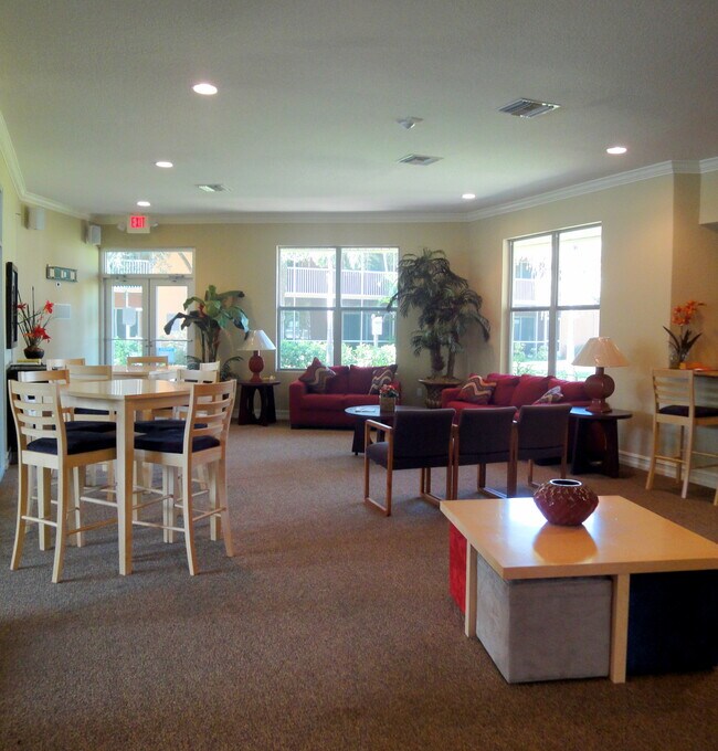 4141 16th St Unit 104
