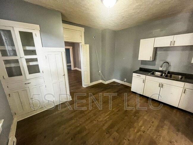 Photo - 406 Gray Ave