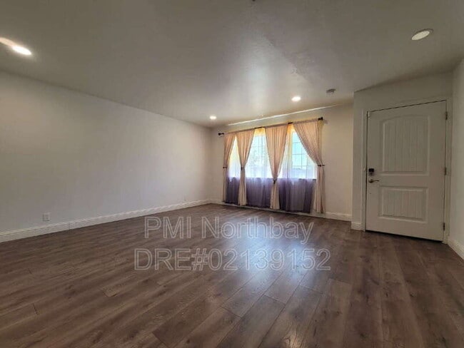 2506 Hastings Way