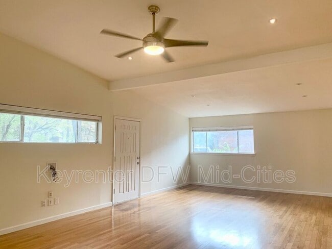 Photo - 501 Nottingham Dr