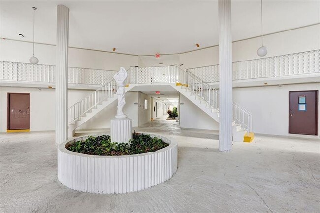 Building Photo - 6503 Winfield Blvd Unit 107-D