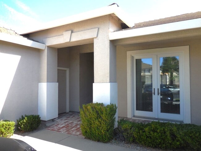 Building Photo - Spacious Single-Story Home with Workshop, RV Parking & Beautiful Backyard – Available Now!