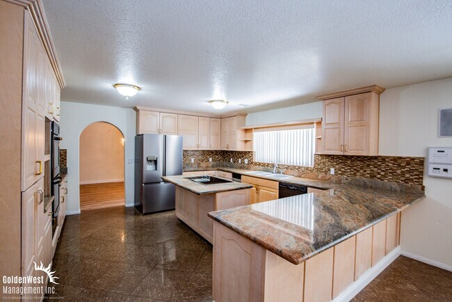 Photo - Stunning & Spacious 4Bdm 3.5Ba Home Located in the Heart of Las Vegas.