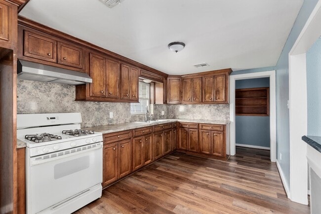 Building Photo - 3914 Cetti St