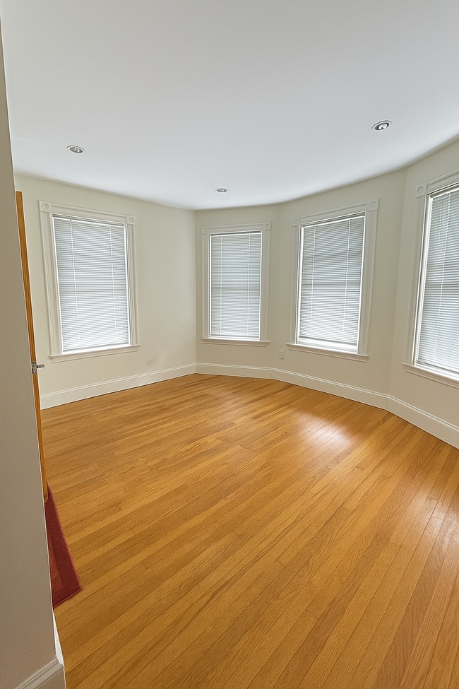 Photo - 7 Alcott St Apartments Unit 2