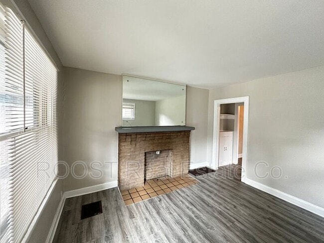 Photo - 732-734 Deshler Ave.