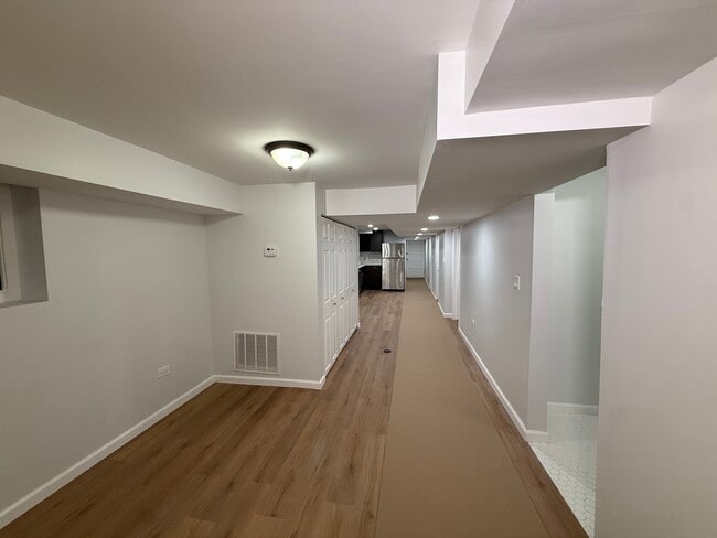 Forced Air HVAC - 1542 N Kolin Ave Unit Garden