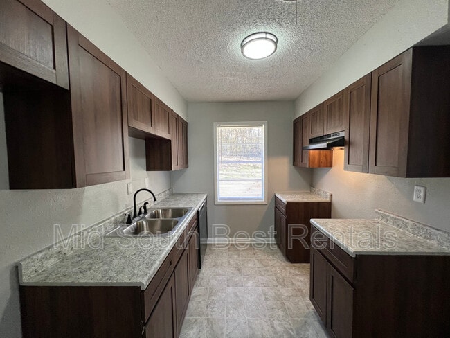 Photo - 3985 Glenbrook St